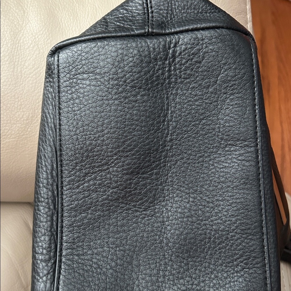 Vince Camuto leather purse - Picture 5 of 6